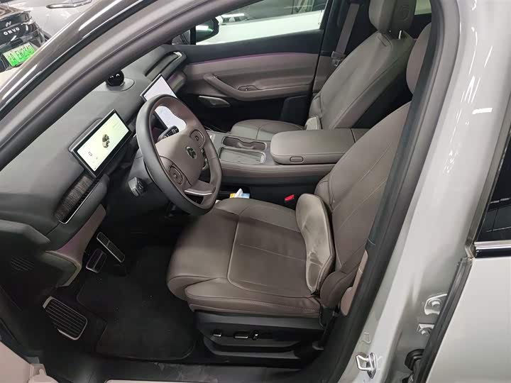 Фото 15 - Nio ES7