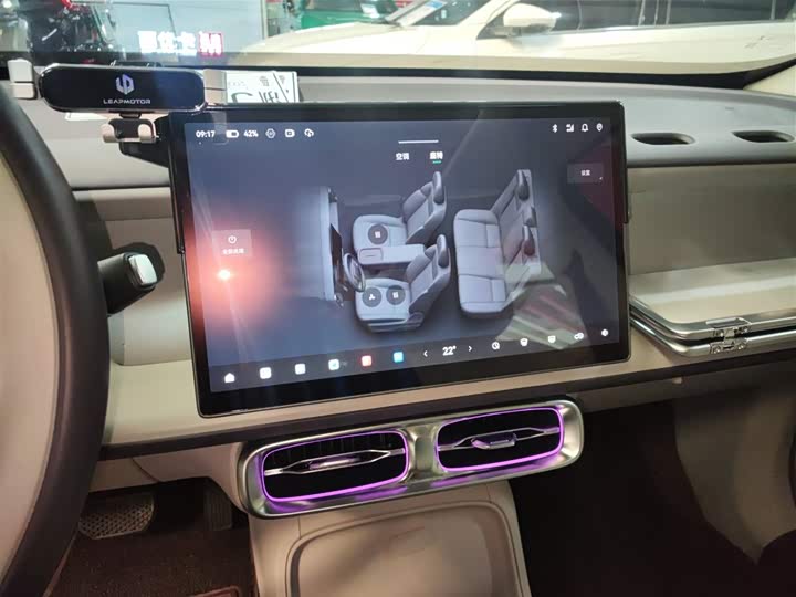 Фото 13 - Leapmotor B10