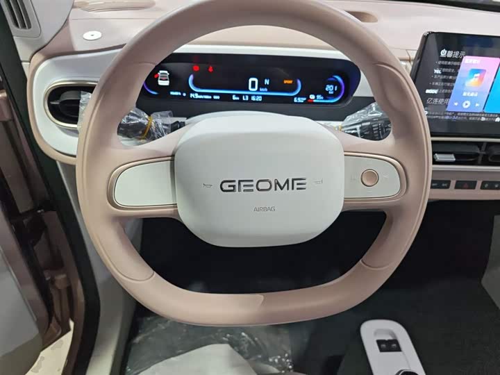 Фото 11 - Geely Galaxy Panda Mini