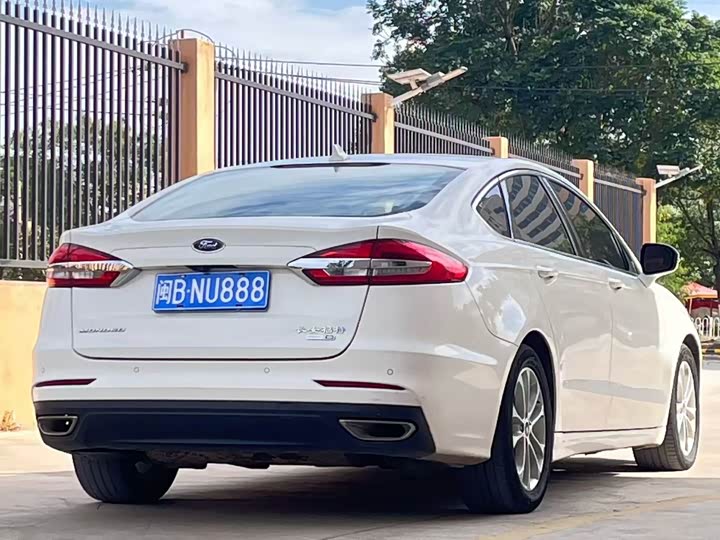 Фото 7 - Ford Mondeo