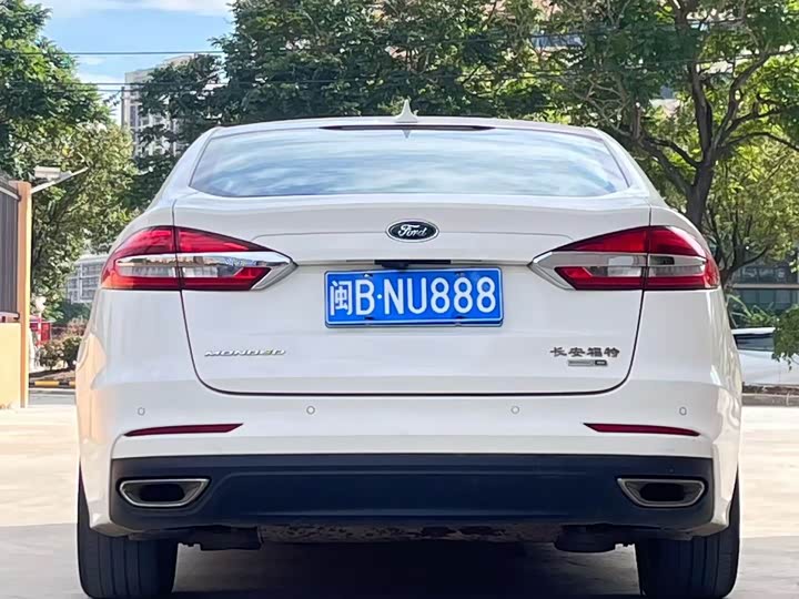 Фото 8 - Ford Mondeo