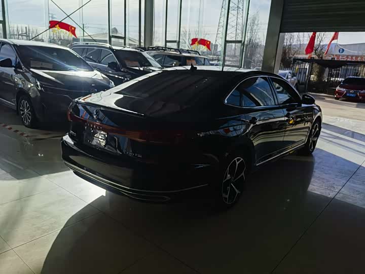 Фото 6 - Volkswagen Passat