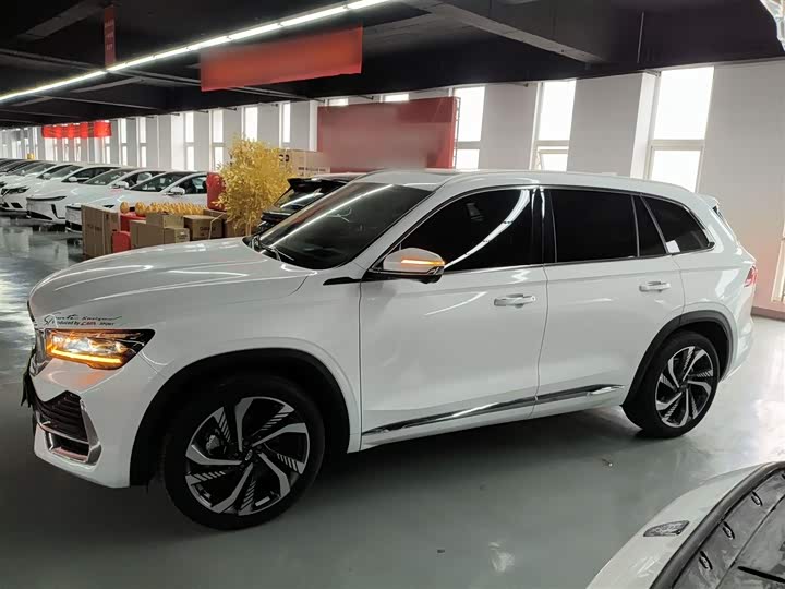 Фото 5 - Geely Monjaro