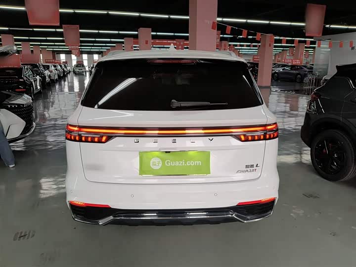 Фото 6 - Geely Monjaro