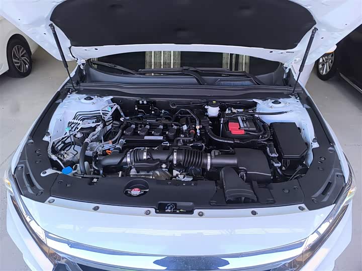 Фото 20 - Honda Accord