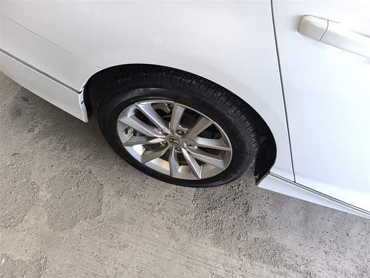 Фото 25 - Honda Accord