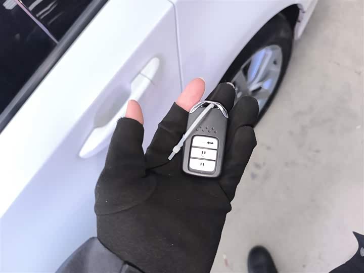 Фото 9 - Honda Accord