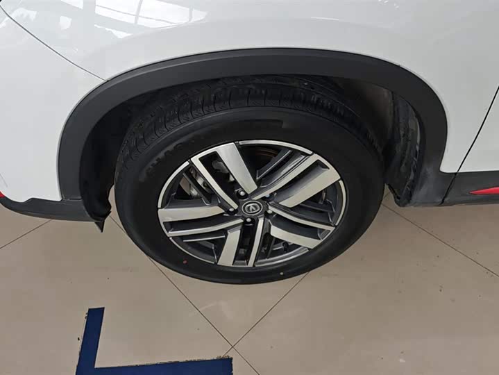 Фото 6 - Changan CS75