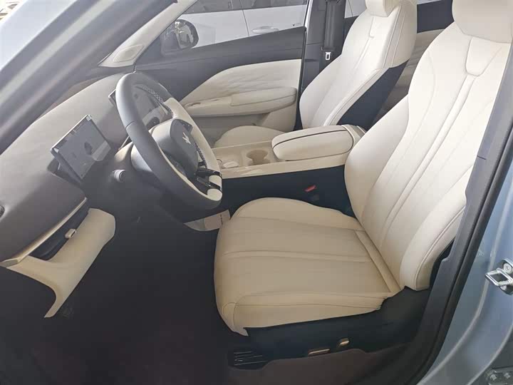 Фото 14 - BAIC Arcfox T1