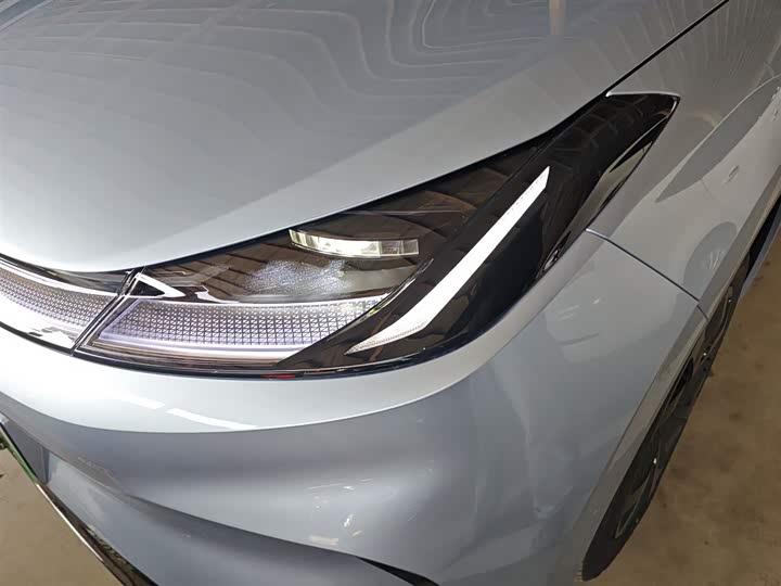 Фото 23 - BAIC Arcfox T1