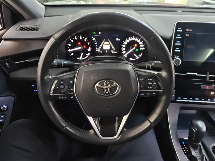 Фото 11 - Toyota Avalon