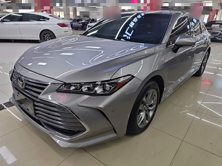 Фото 2 - Toyota Avalon