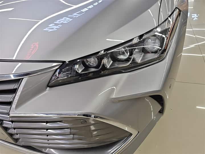 Фото 24 - Toyota Avalon