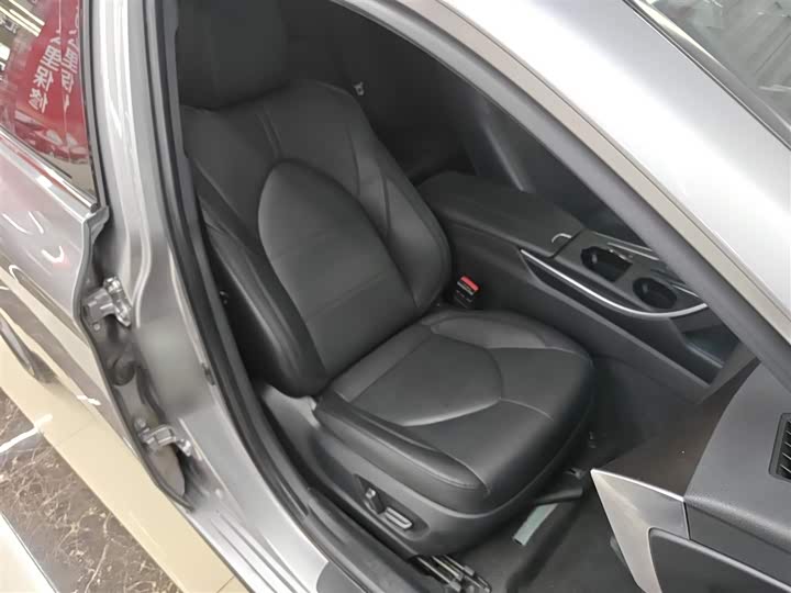 Фото 25 - Toyota Avalon