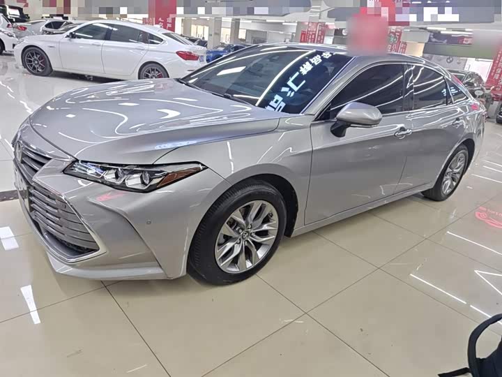 Фото 5 - Toyota Avalon