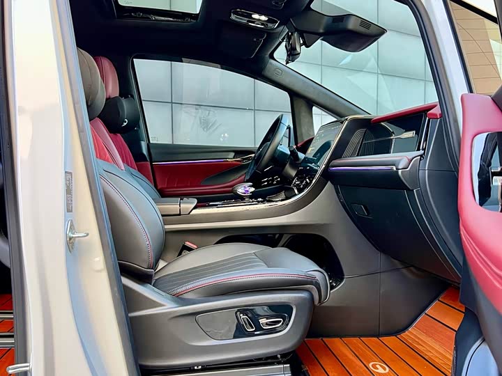 Фото 9 - GAC Trumpchi M8