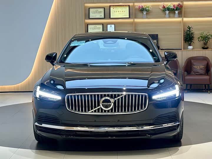 Фото 2 - Volvo S90 Hybrid