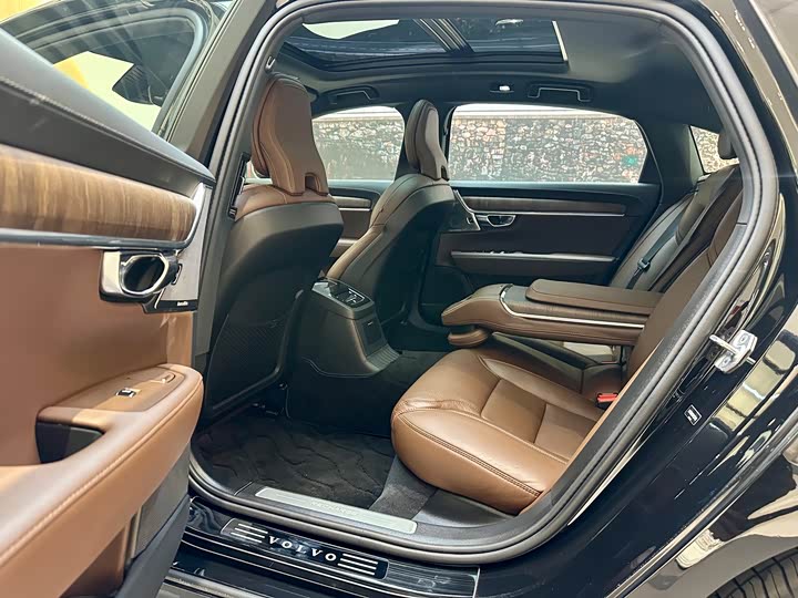 Фото 7 - Volvo S90 Hybrid