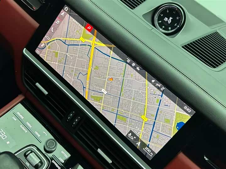 Фото 13 - Porsche Cayenne