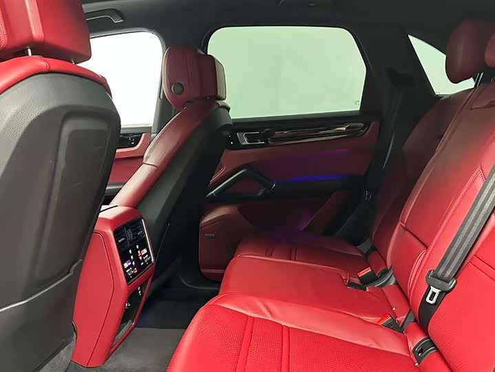 Фото 15 - Porsche Cayenne