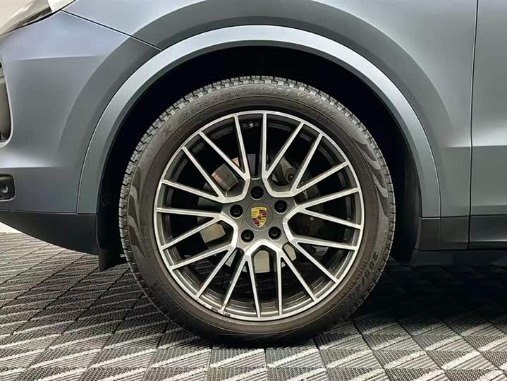 Фото 8 - Porsche Cayenne