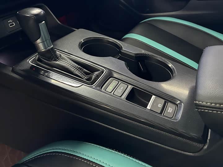 Фото 15 - Honda Civic