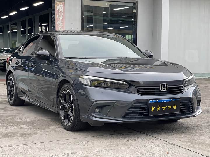 Фото 3 - Honda Civic