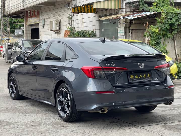 Фото 7 - Honda Civic