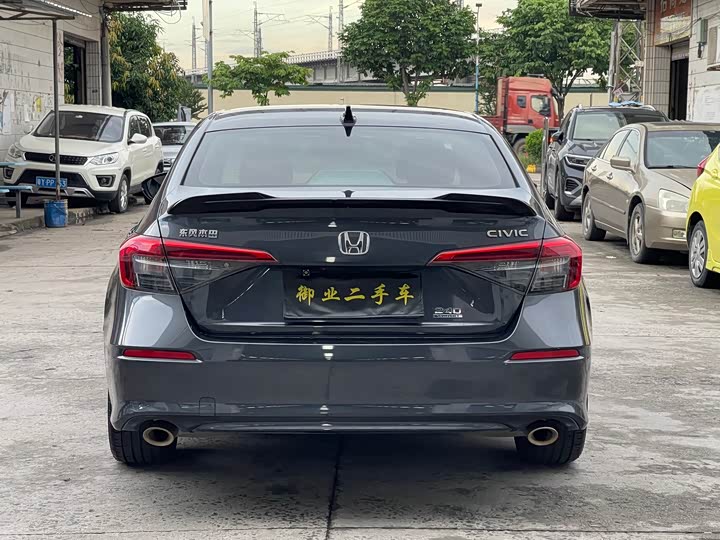 Фото 8 - Honda Civic