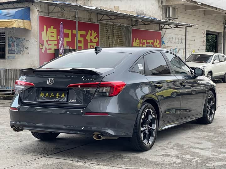 Фото 9 - Honda Civic