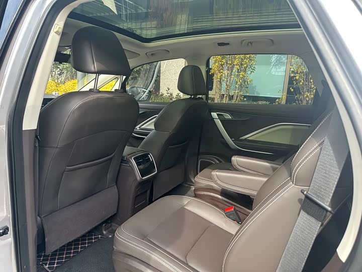 Фото 4 - Geely Jiaji