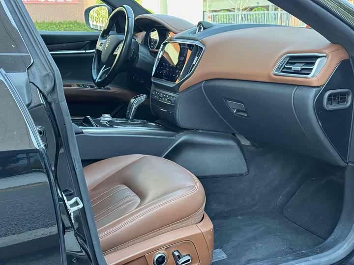 Фото 5 - Maserati Ghibli