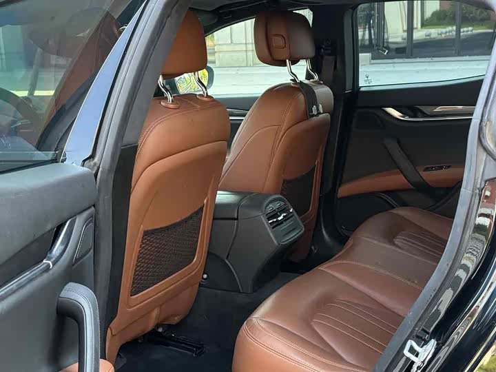 Фото 6 - Maserati Ghibli