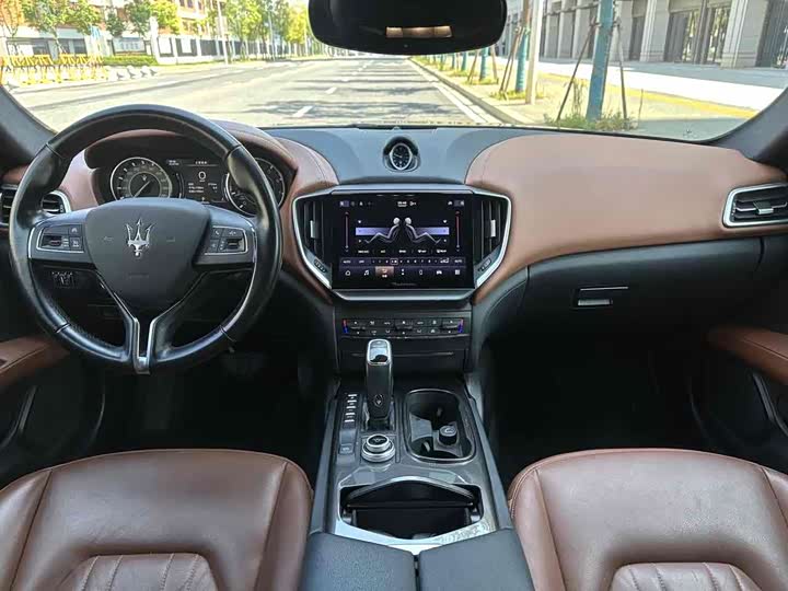 Фото 7 - Maserati Ghibli