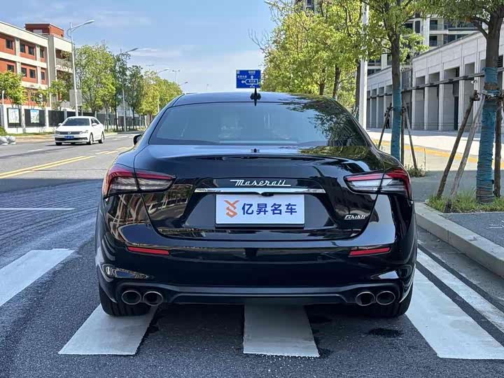 Фото 8 - Maserati Ghibli