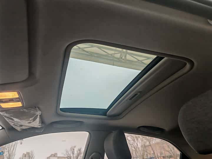 Фото 10 - Kia Pegas