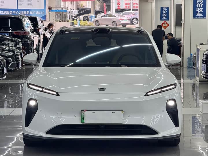 Фото 2 - Nio ET5T