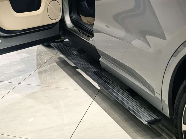 Фото 8 - LiXiang L9