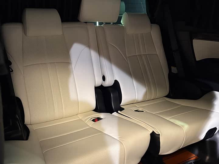 Фото 17 - Toyota Vellfire