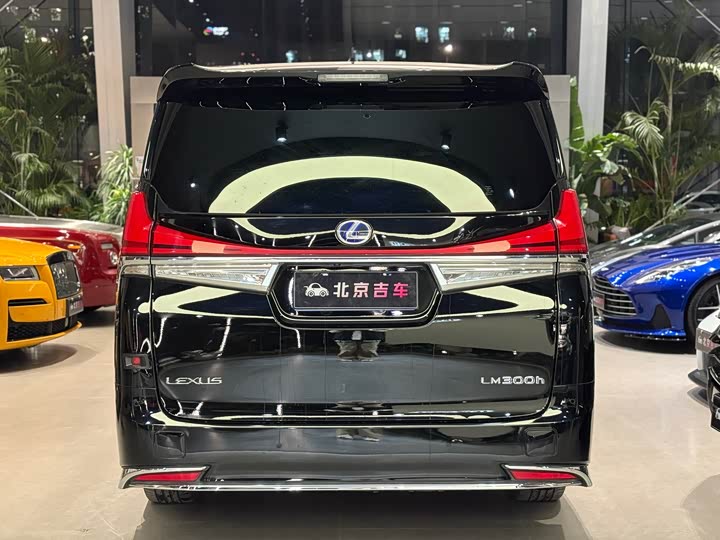 Фото 3 - Toyota Vellfire
