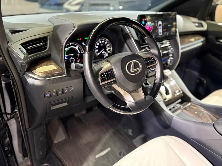 Фото 8 - Toyota Vellfire