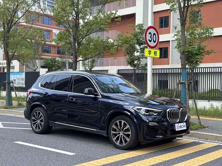 Фото 1 - BMW X5