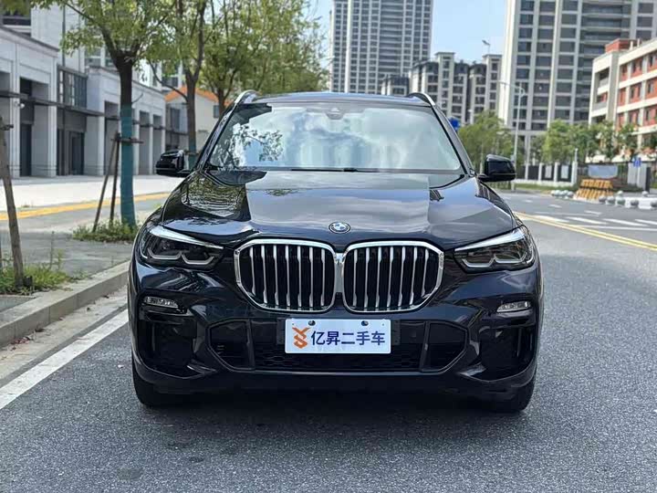 Фото 2 - BMW X5