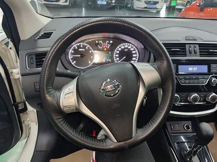 Фото 11 - Nissan Tiida