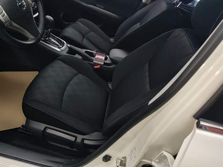 Фото 15 - Nissan Tiida