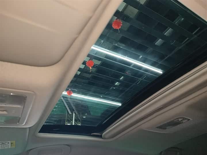 Фото 18 - Nissan Tiida