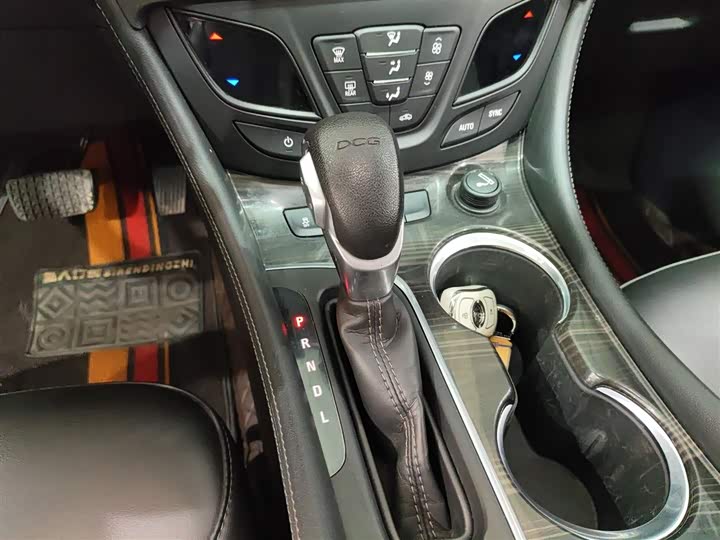 Фото 14 - Buick Envision Plus