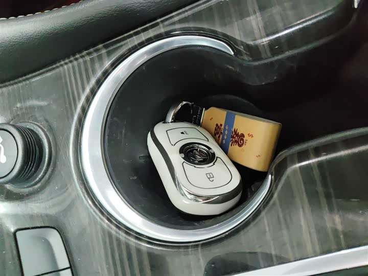 Фото 9 - Buick Envision Plus