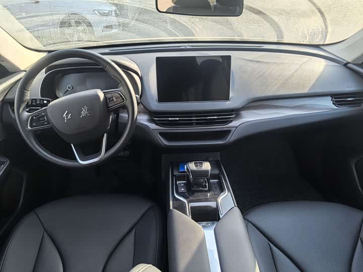 Фото 6 - Hongqi E-QM5