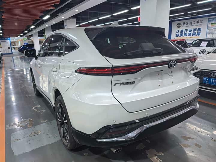 Фото 14 - Toyota Venza